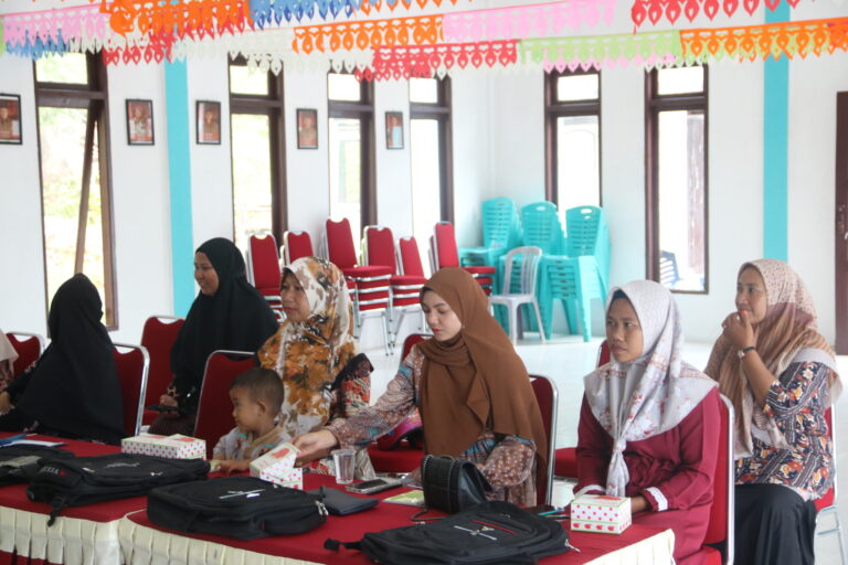 Read more about the article Kapasitas Pelatihan Peningkatan Guru PAUD Desa Limau Manis