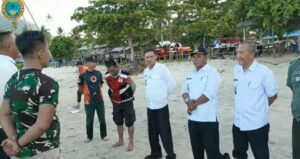 Read more about the article Waspada Buaya, Pemerintah Desa Limau Manis <span;> Natuna Imbau Warga Tak Berenang di Pantai Teluk Selang