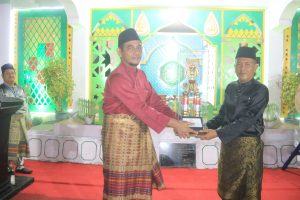 Read more about the article Limau Manis Pertahankan Piala Bergilir MTQ Tingkat Kecamatan Bunguran Timur Laut 2024