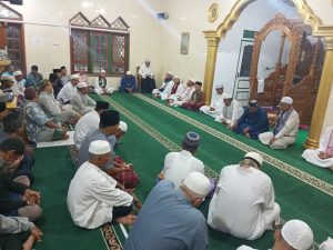 Read more about the article Menyambut Bulan Suci Ramadhan 1446 H, Tausiah dan Doa Bersama di Masjid Al- Munawwarah Desa Limau Manis