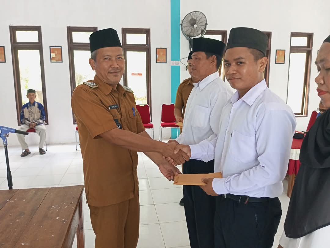 You are currently viewing Pelantikan dan Pengukuhan Bumdes Manis Permai Desa Limau Manis
