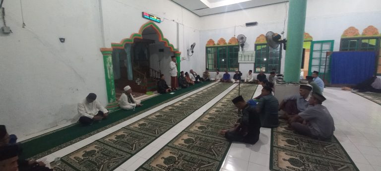 Read more about the article Peringatan Maulid Nabi Muhammad SAW 1448 H di Masjid Darul Makmur Desa Limau Manis